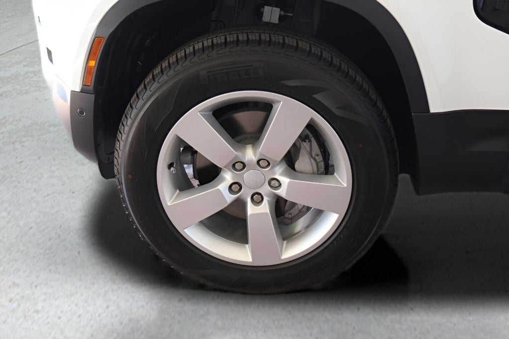 2025 Land Rover Defender 110 S