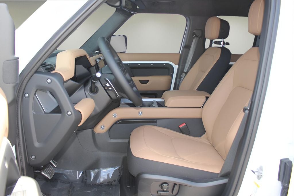 2025 Land Rover Defender 110 V8