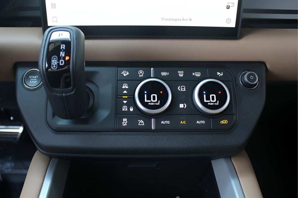 2025 Land Rover Defender 110 V8