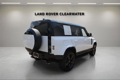 2025 Land Rover Defender 110 V8