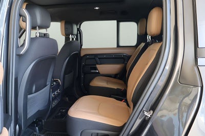 2025 Land Rover Defender 130 V8