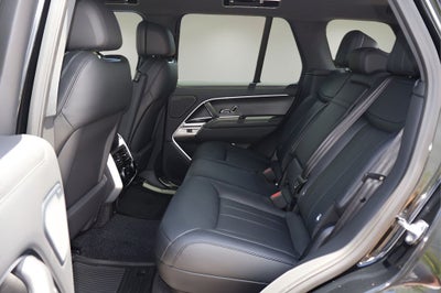 2025 Land Rover Range Rover Plug-In Hybrid SE