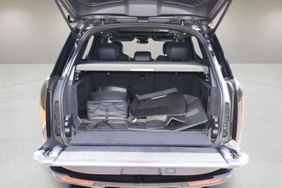 2025 Land Rover Range Rover Plug-In Hybrid SE