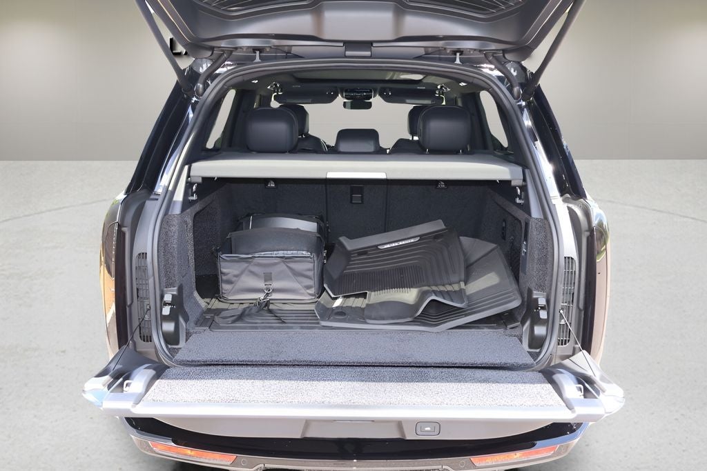 2025 Land Rover Range Rover Plug-In Hybrid SE