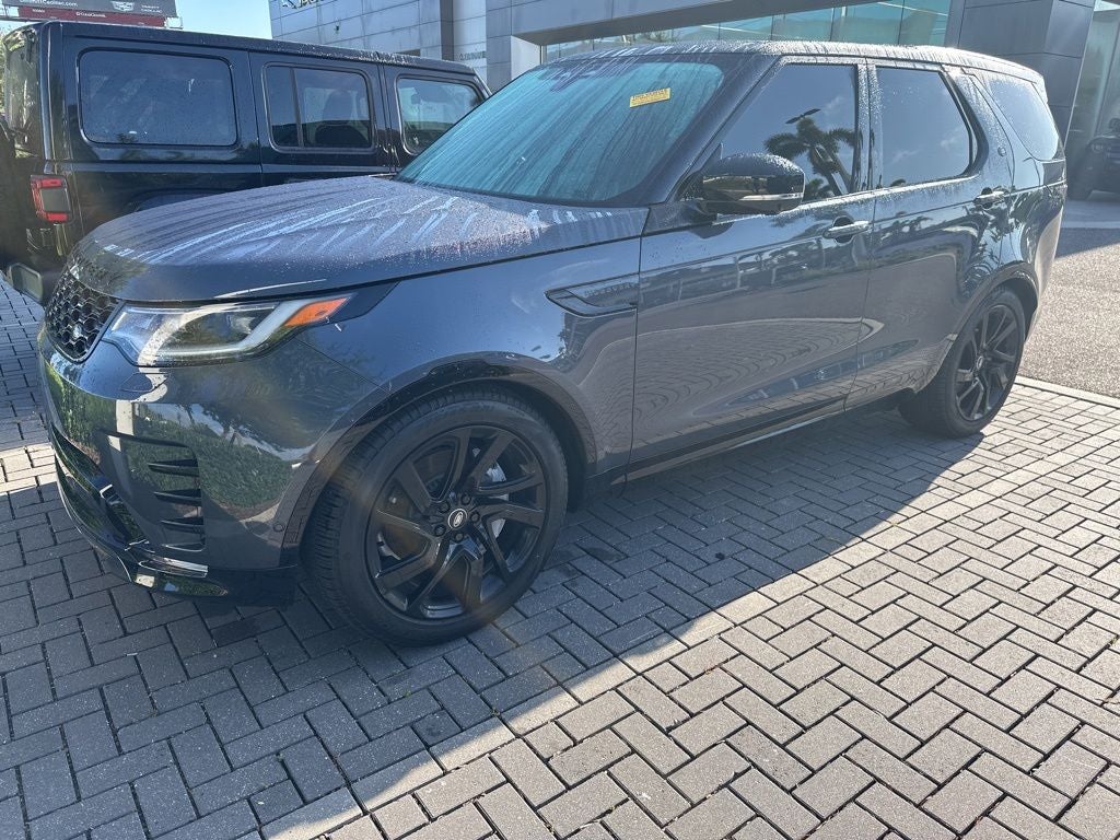 2025 Land Rover Discovery Dynamic SE