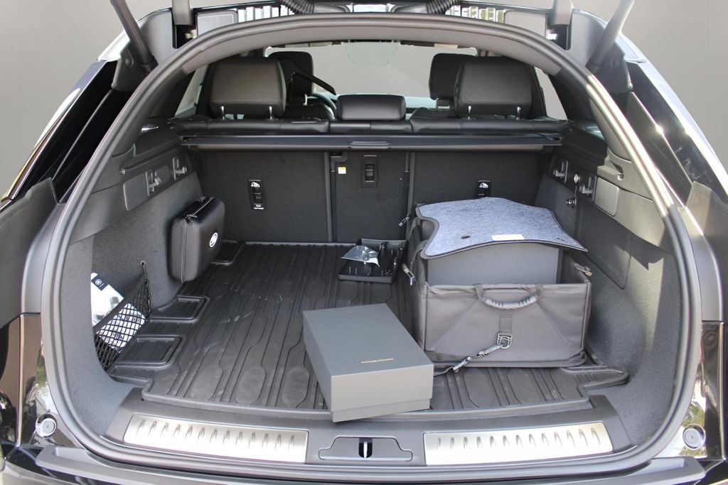 2026 Land Rover Range Rover Velar S