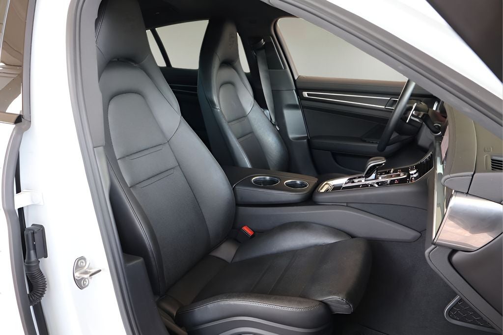 2022 Porsche Panamera Platinum Edition