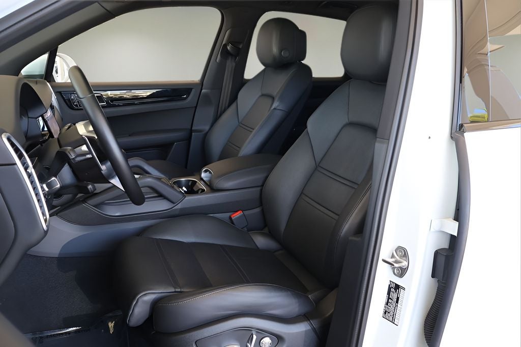 2021 Porsche Cayenne Base