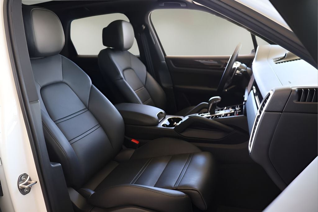 2021 Porsche Cayenne Base