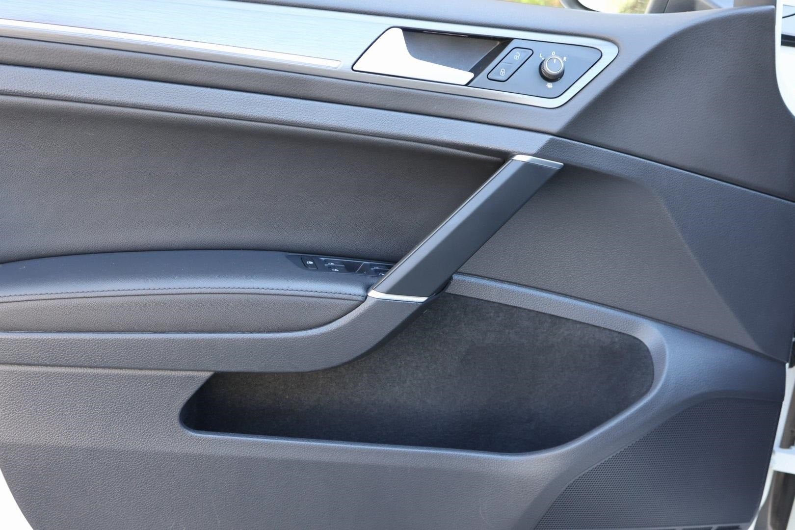 2018 Volkswagen e-Golf SEL Premium