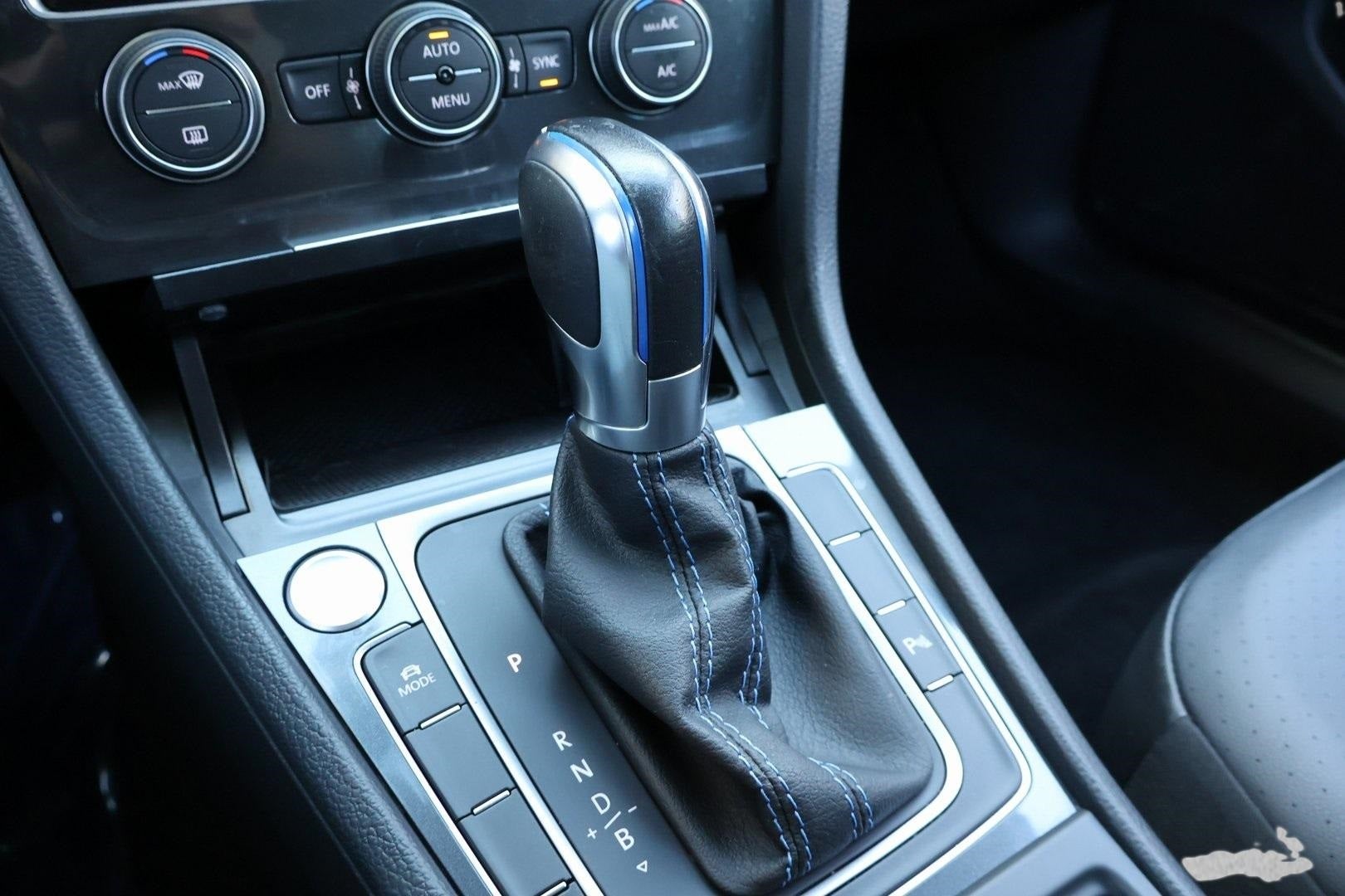 2018 Volkswagen e-Golf SEL Premium