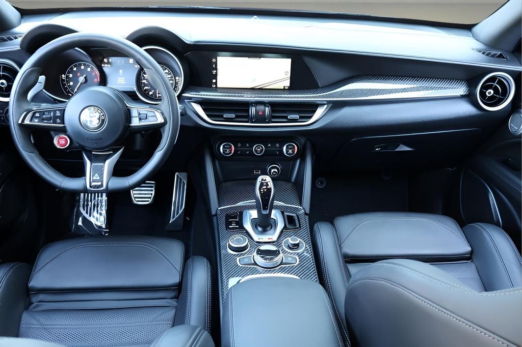 2023 Alfa Romeo Stelvio Quadrifoglio