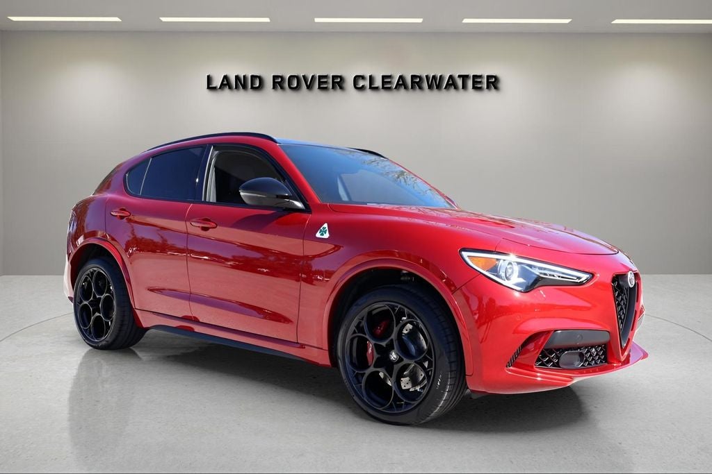 2023 Alfa Romeo Stelvio Quadrifoglio