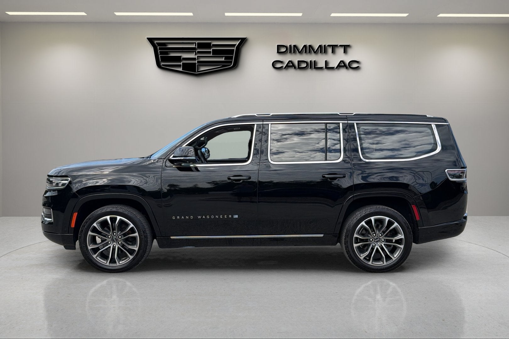 2022 Jeep Grand Wagoneer Series III