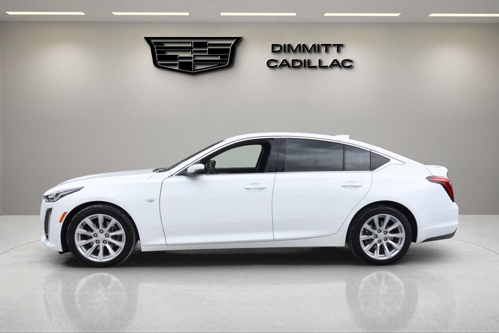 2023 Cadillac CT5 Luxury