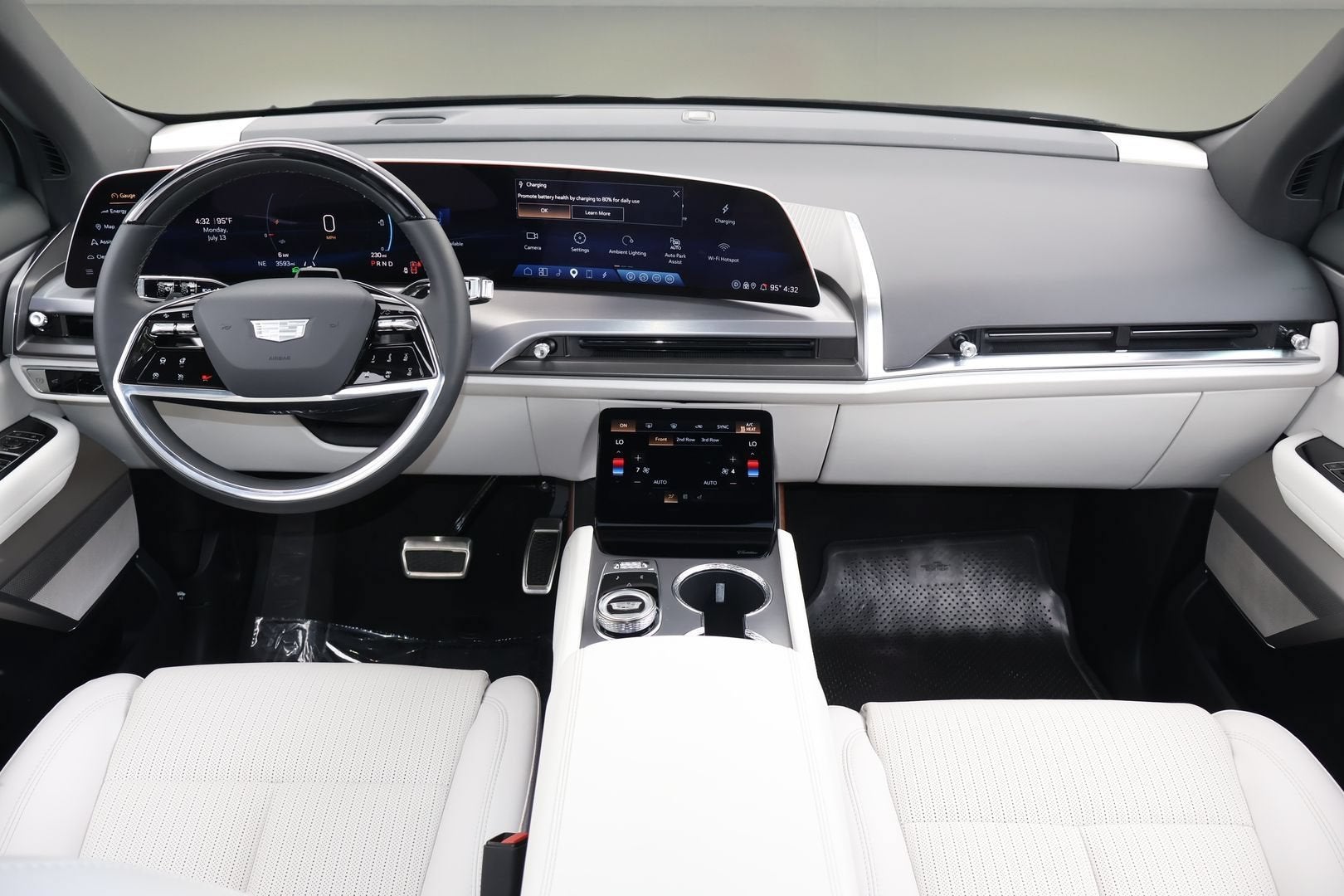 2026 Cadillac VISTIQ Luxury