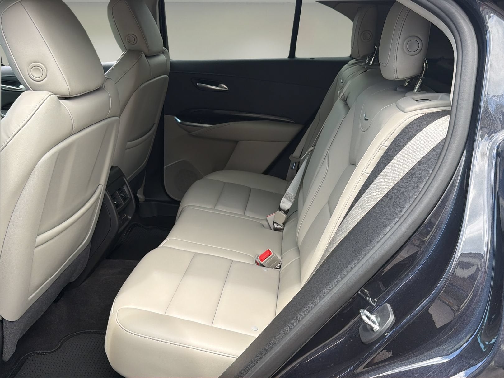 2023 Cadillac XT4 FWD Premium Luxury