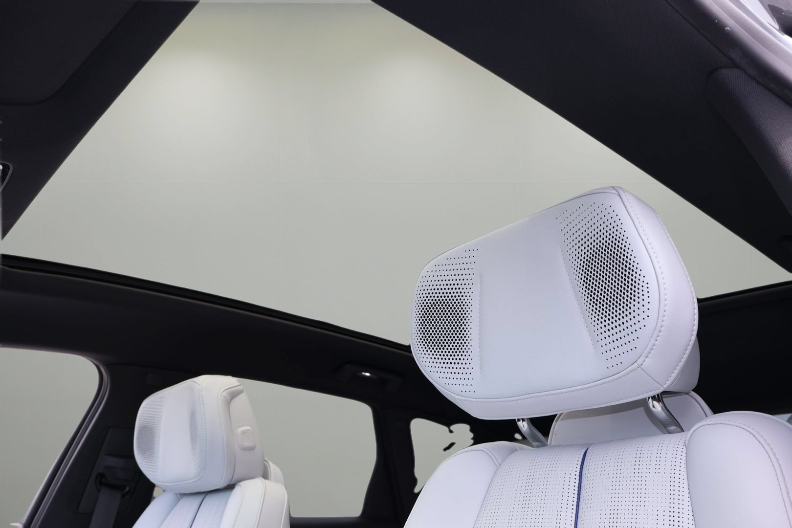 2023 Cadillac LYRIQ Luxury