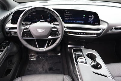 2024 Cadillac LYRIQ Luxury 3