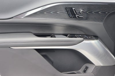 2024 Cadillac LYRIQ Luxury 3