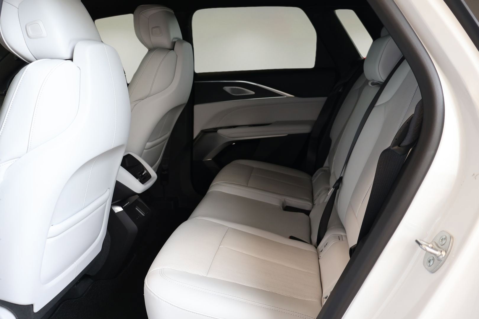 2024 Cadillac LYRIQ Sport 2