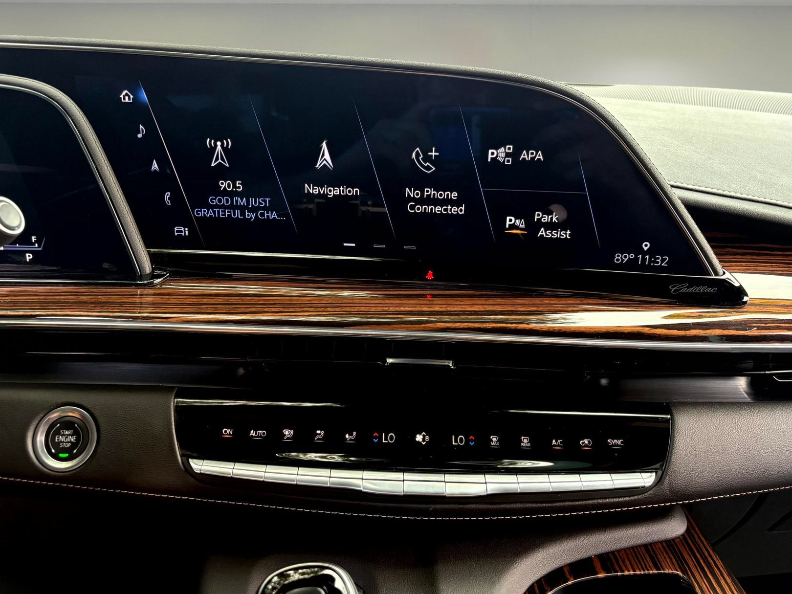 2024 Cadillac Escalade ESV Premium Luxury