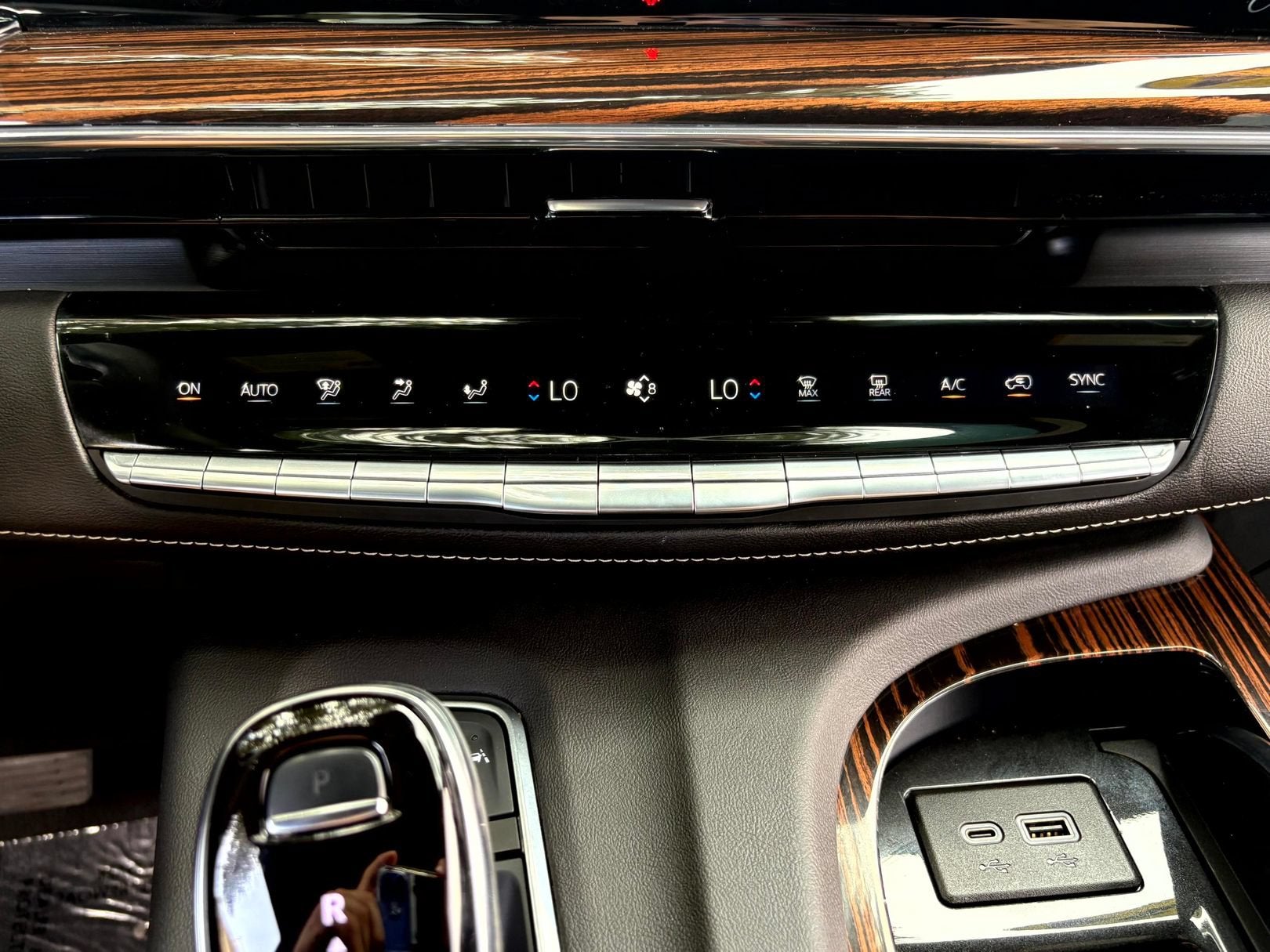 2024 Cadillac Escalade ESV Premium Luxury