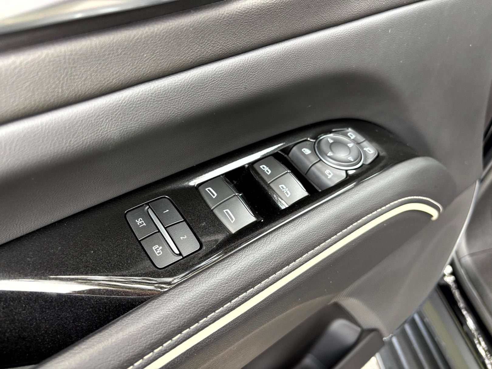 2023 Cadillac Escalade ESV 4WD Premium Luxury