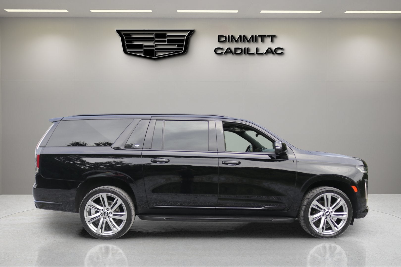 2023 Cadillac Escalade ESV 4WD Premium Luxury