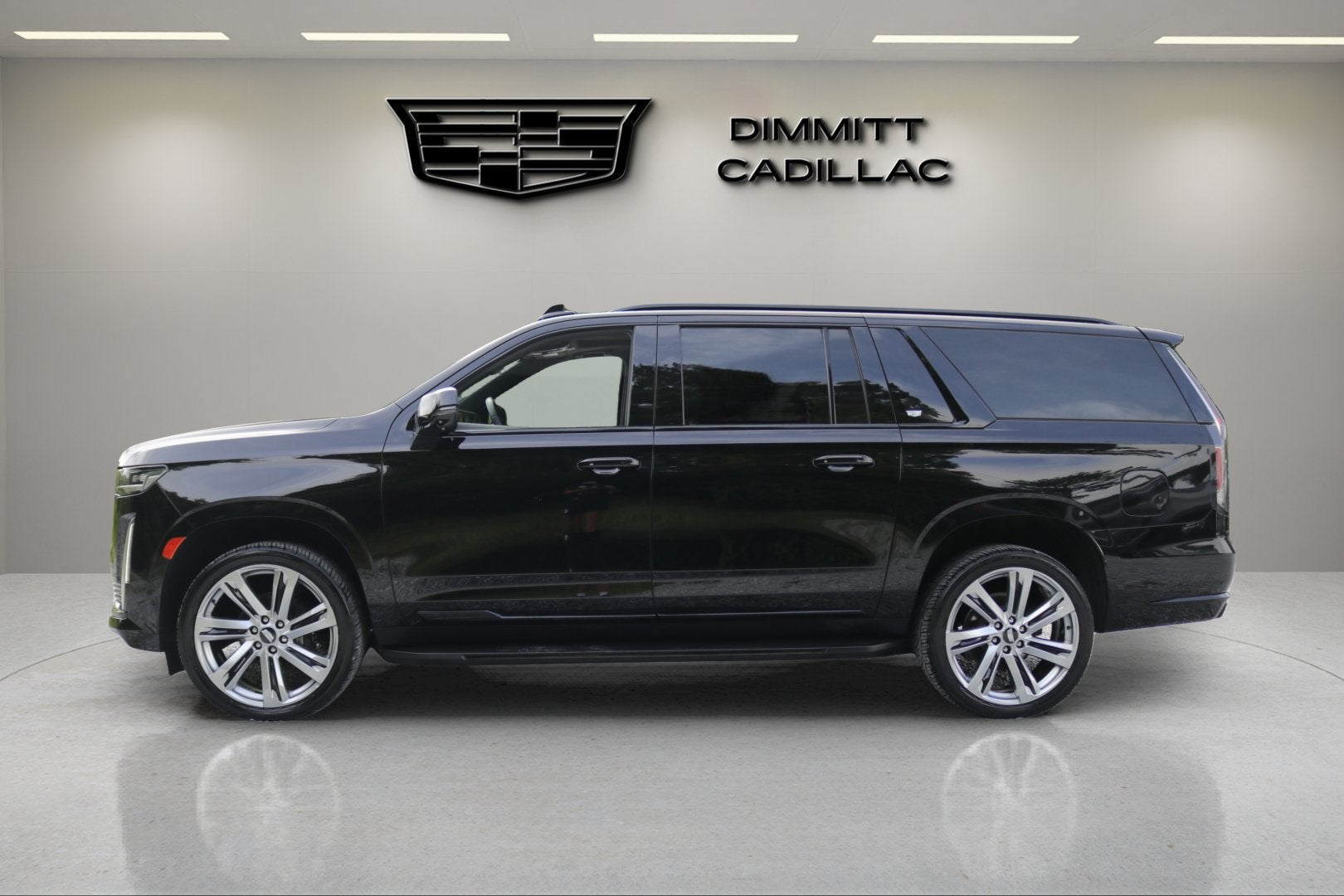 2023 Cadillac Escalade ESV 4WD Premium Luxury