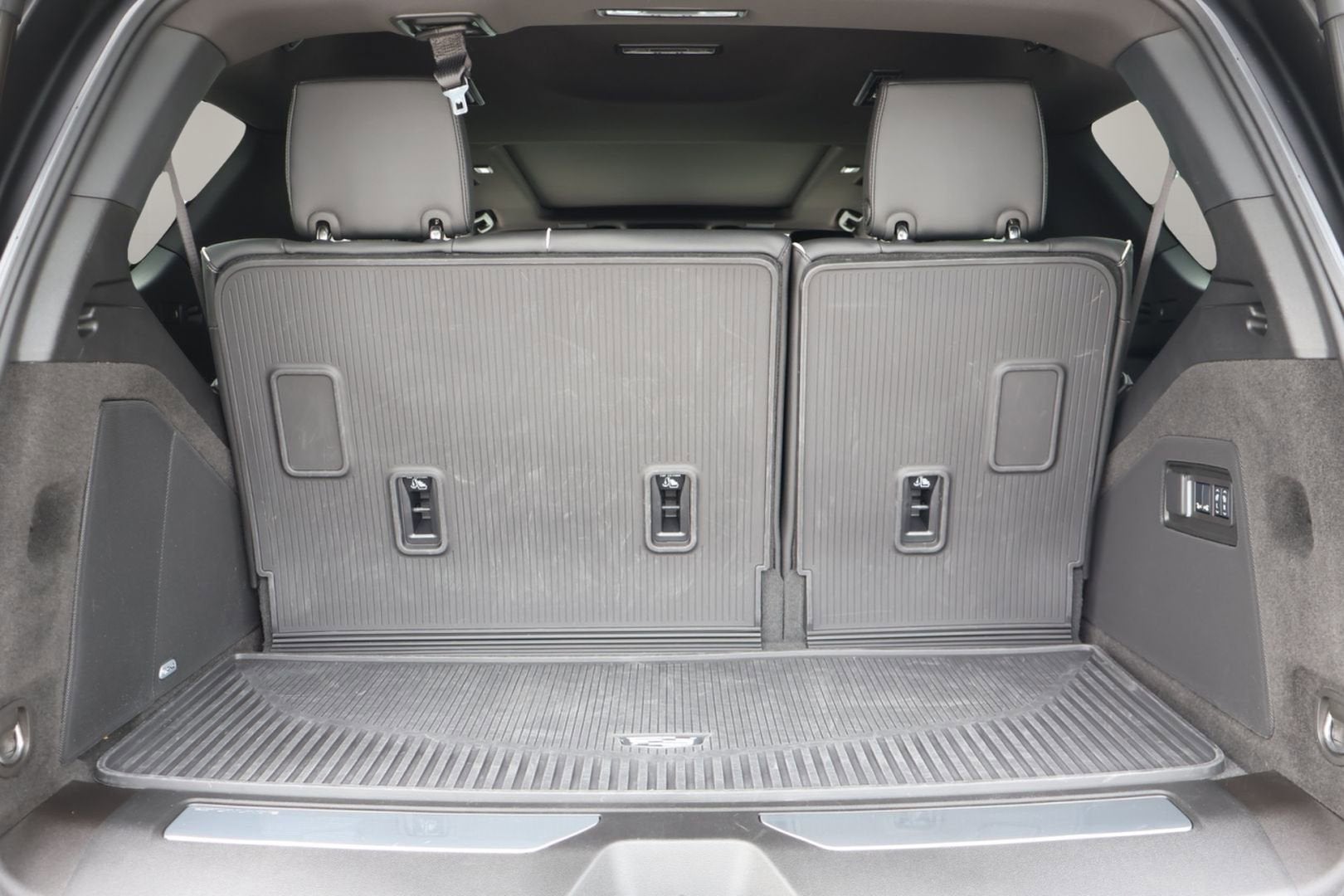 2025 Cadillac Escalade Premium Luxury