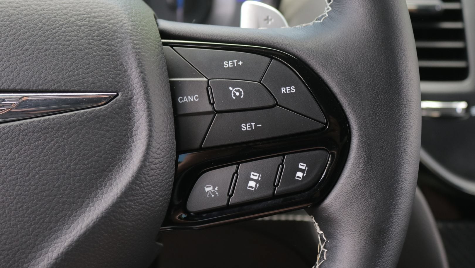 2023 Chrysler 300 300C