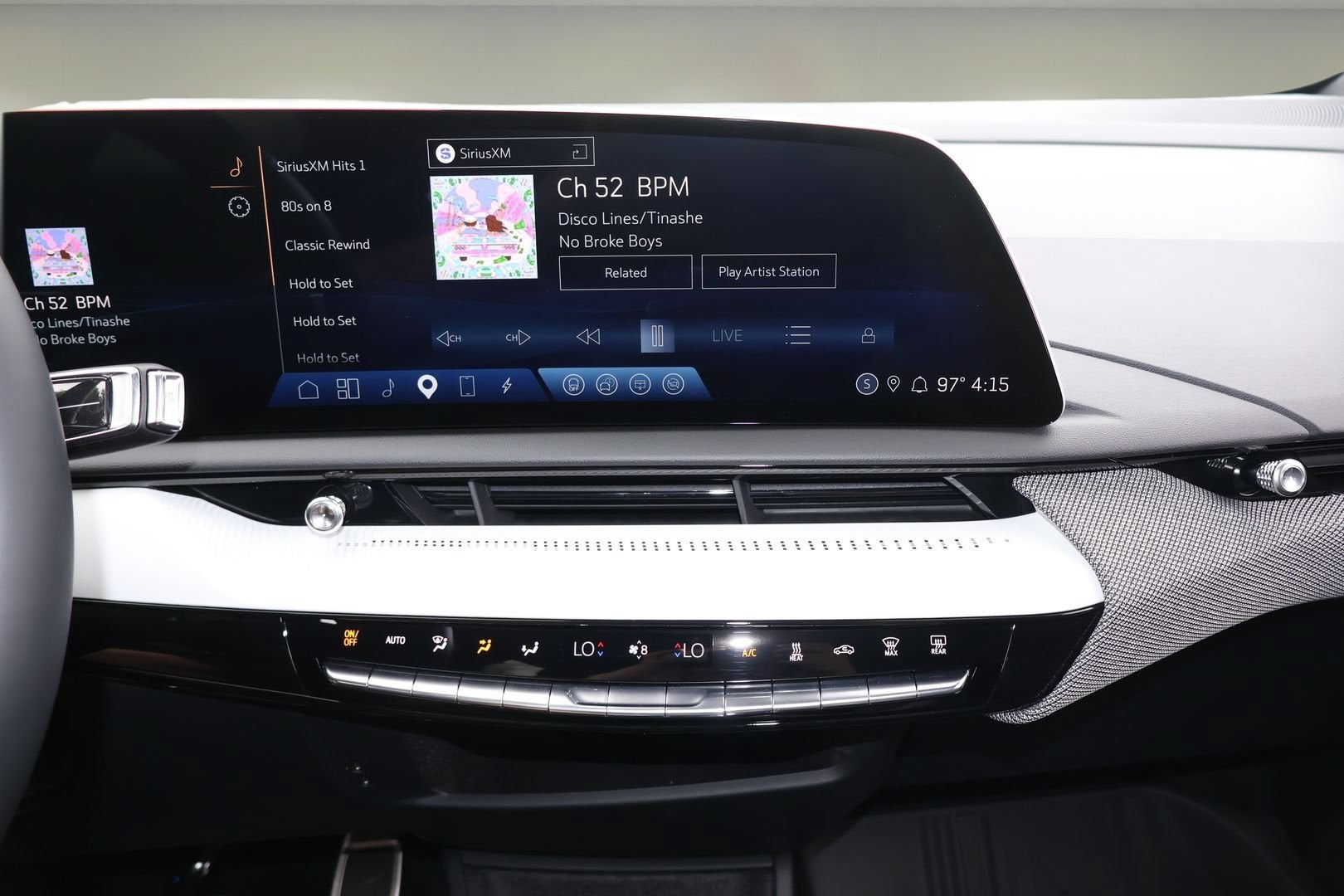 2025 Cadillac OPTIQ Luxury 2