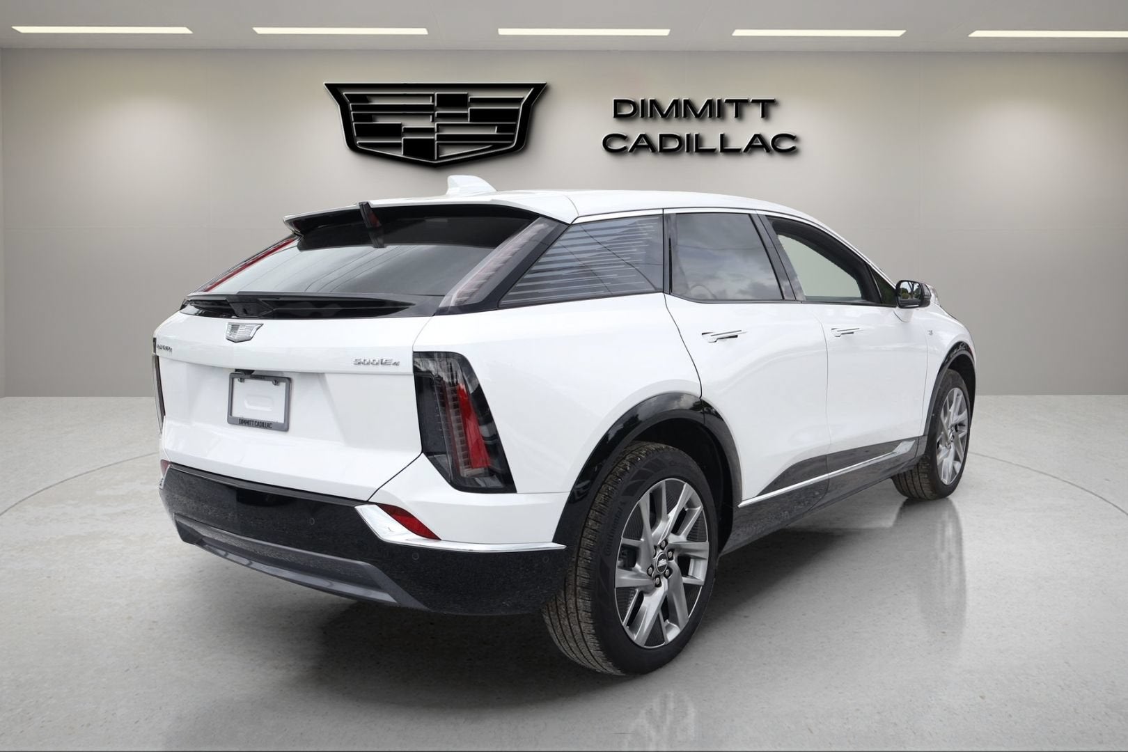 2025 Cadillac OPTIQ Luxury 2