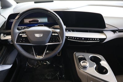2025 Cadillac OPTIQ Luxury 2