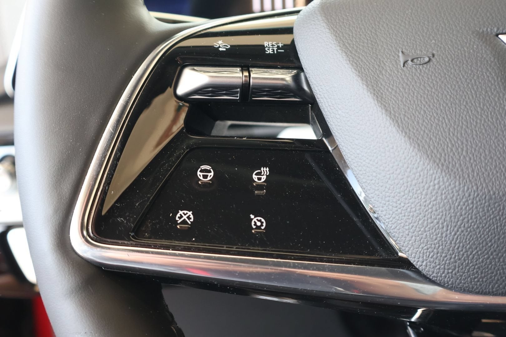2025 Cadillac OPTIQ Sport 2