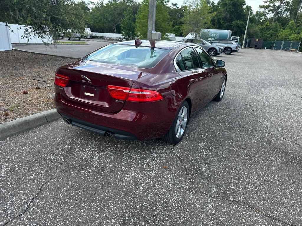 2017 Jaguar XE 25t