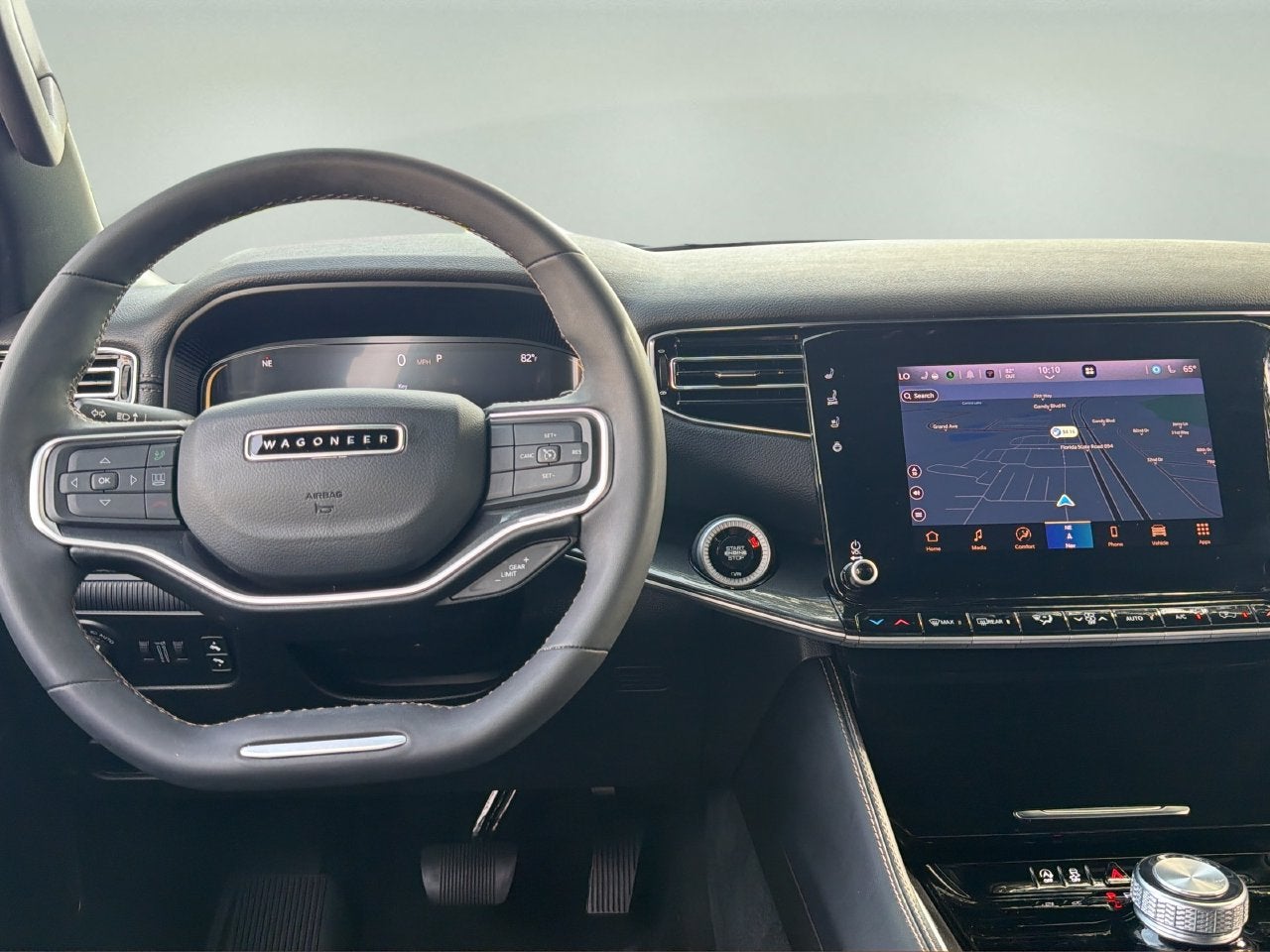 2024 Jeep Wagoneer Base