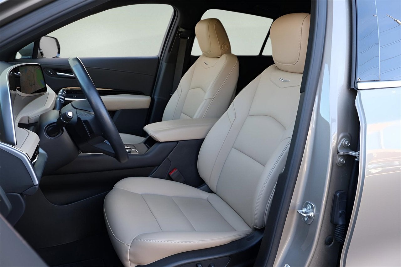 2024 Cadillac XT4 Luxury