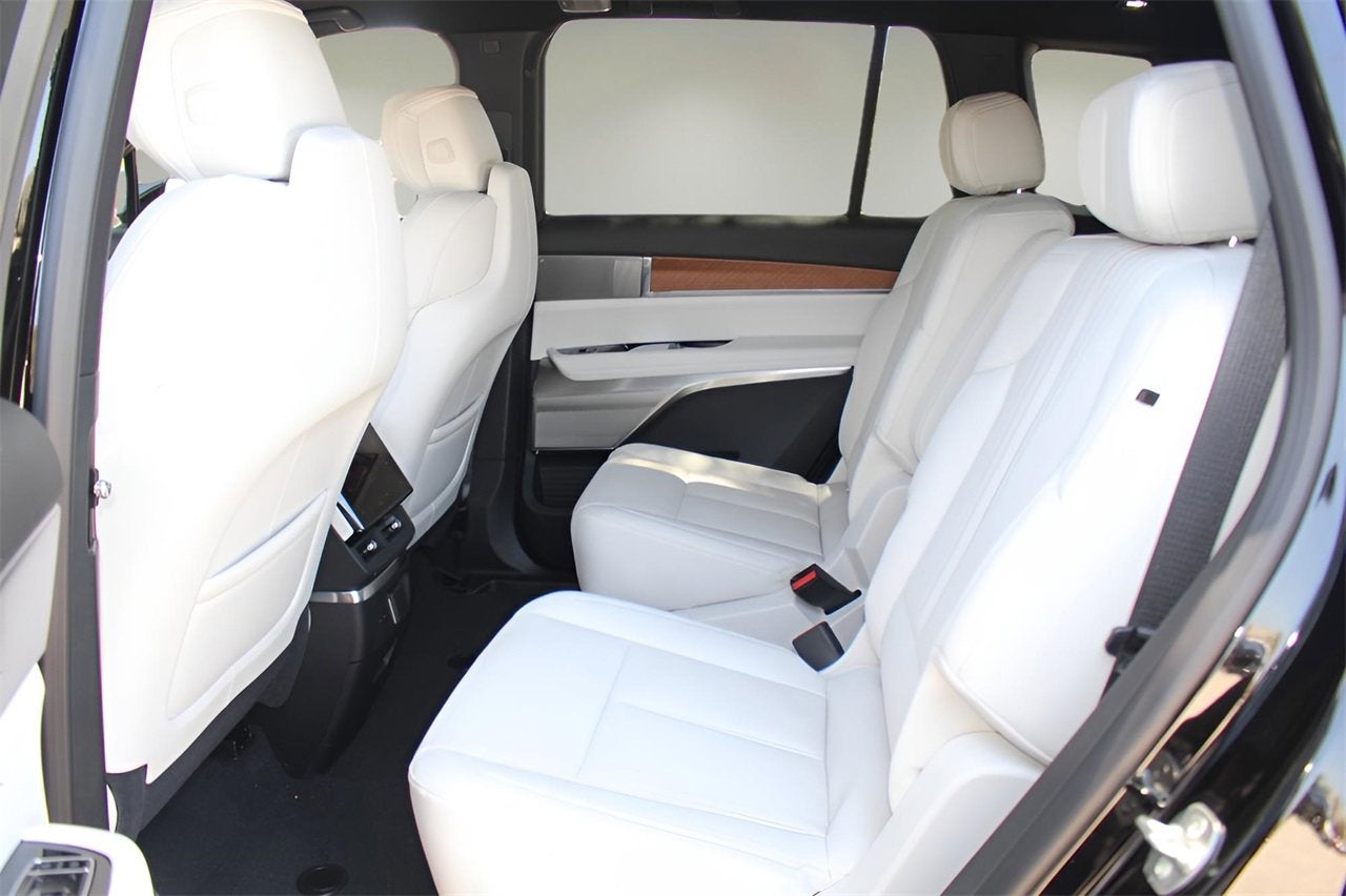 2026 Cadillac VISTIQ Luxury