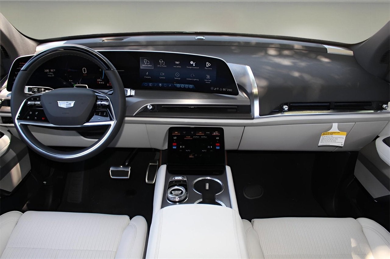 2026 Cadillac VISTIQ Luxury