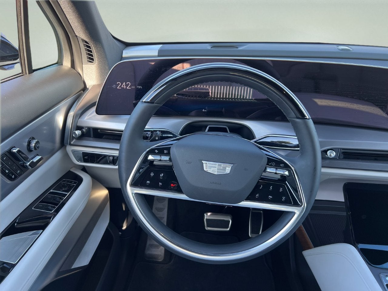 2027 Cadillac VISTIQ Luxury