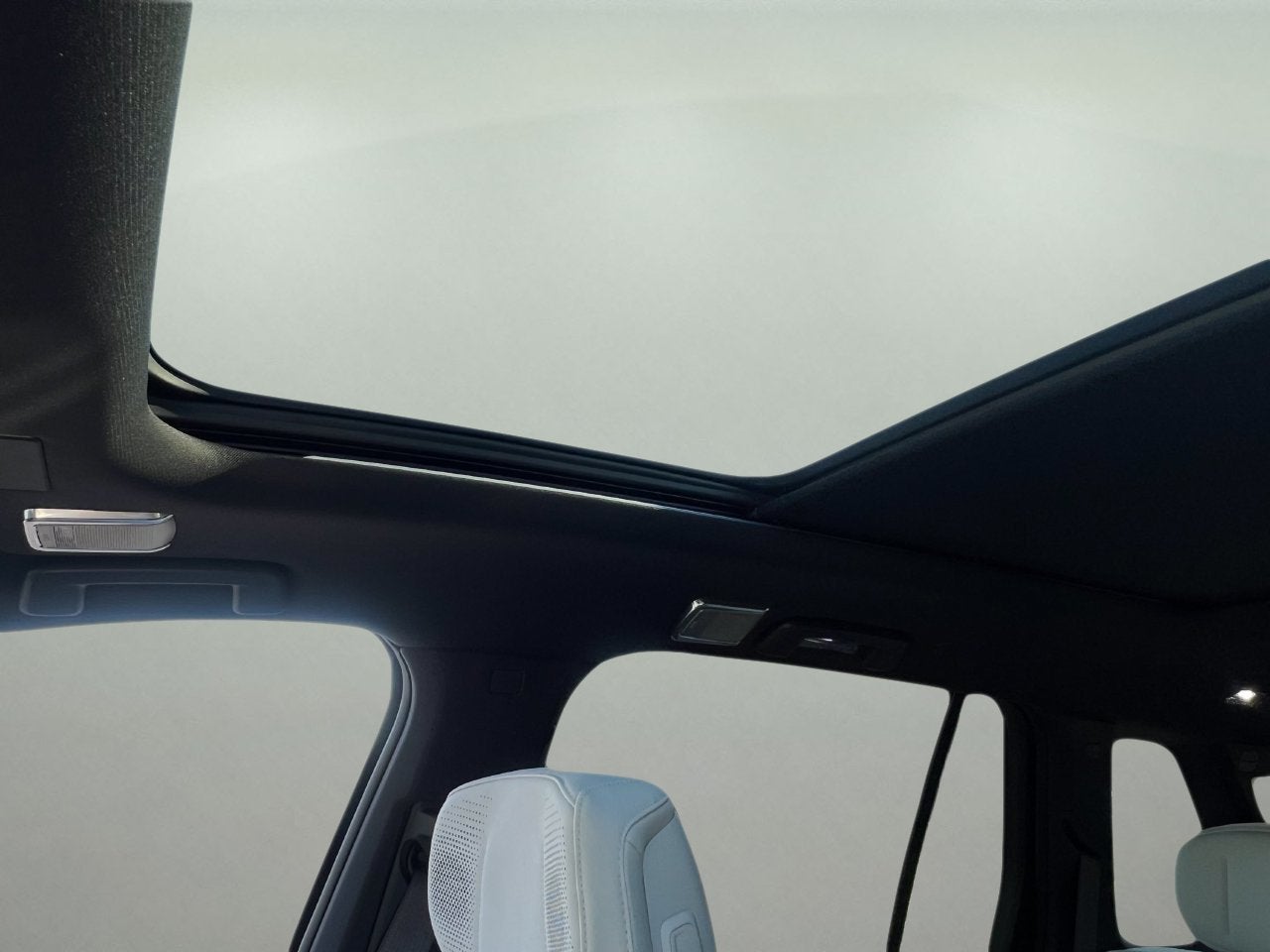 2027 Cadillac VISTIQ Luxury