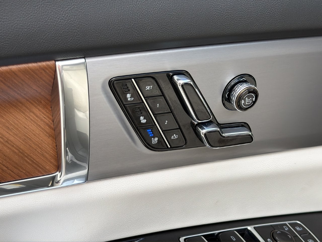 2027 Cadillac VISTIQ Sport