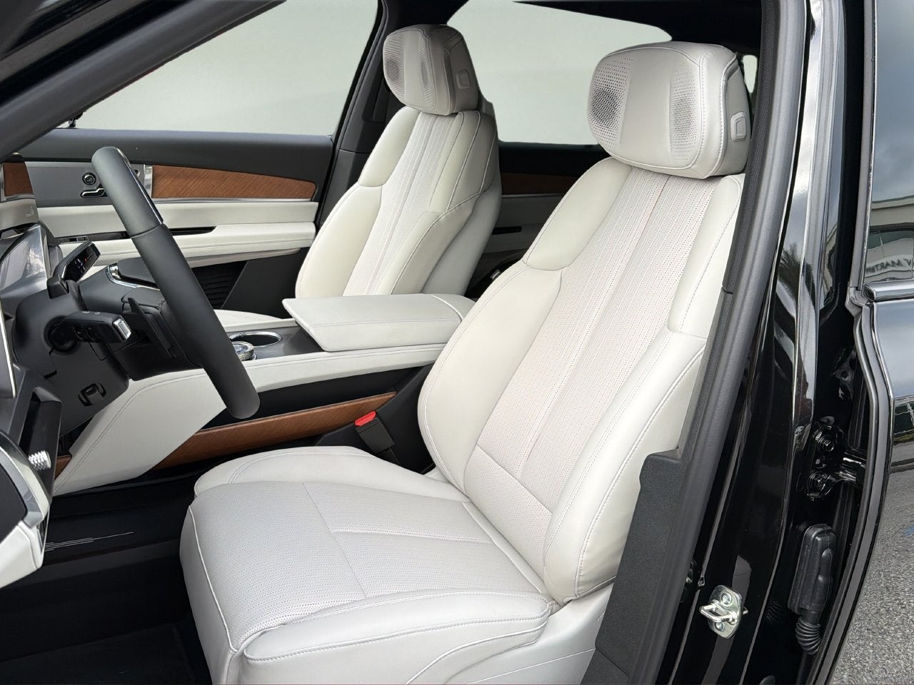 2027 Cadillac VISTIQ Sport