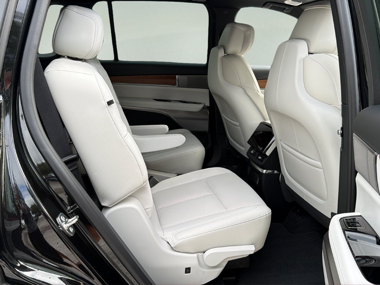 2027 Cadillac VISTIQ Sport