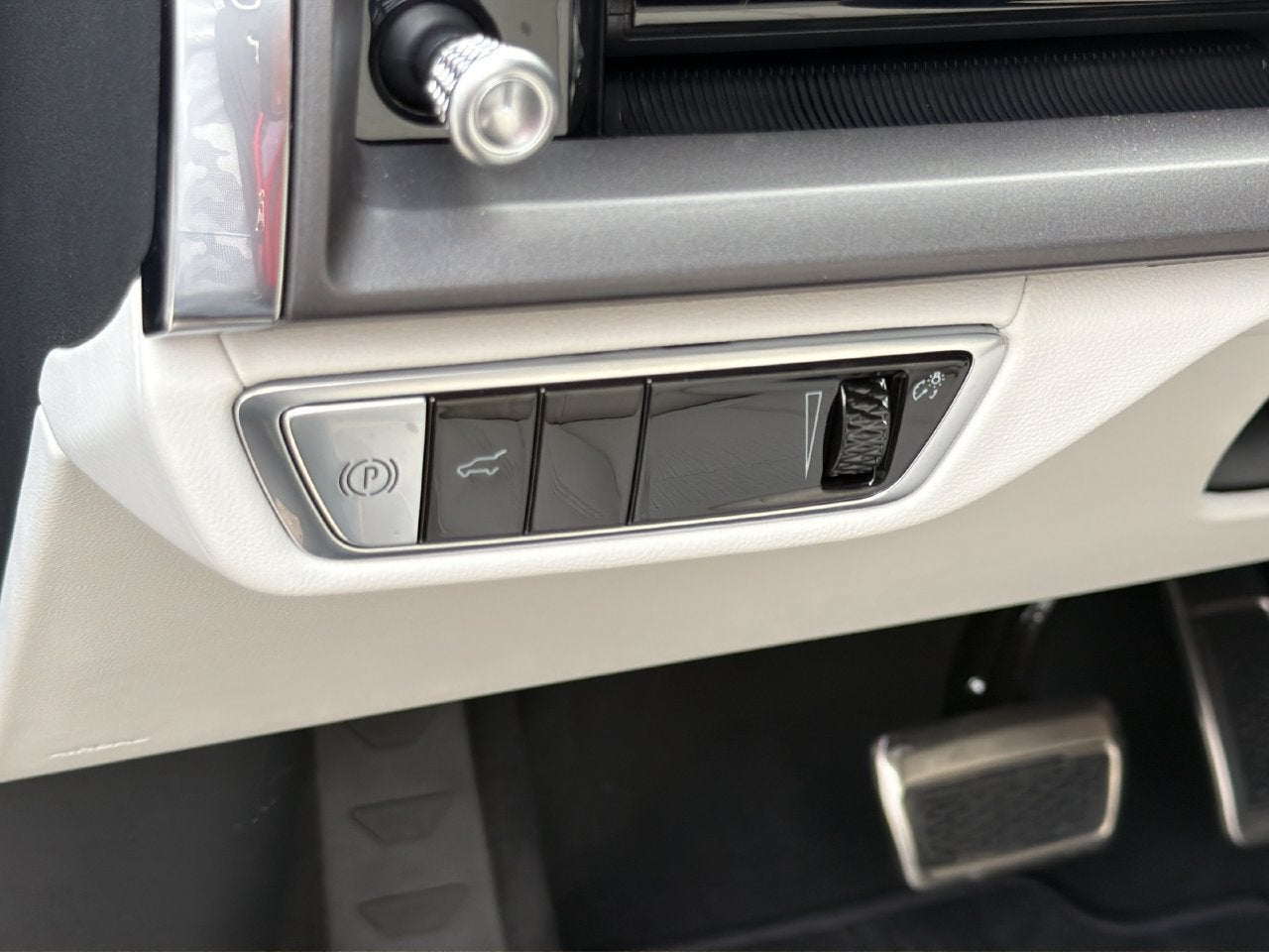 2027 Cadillac VISTIQ Sport