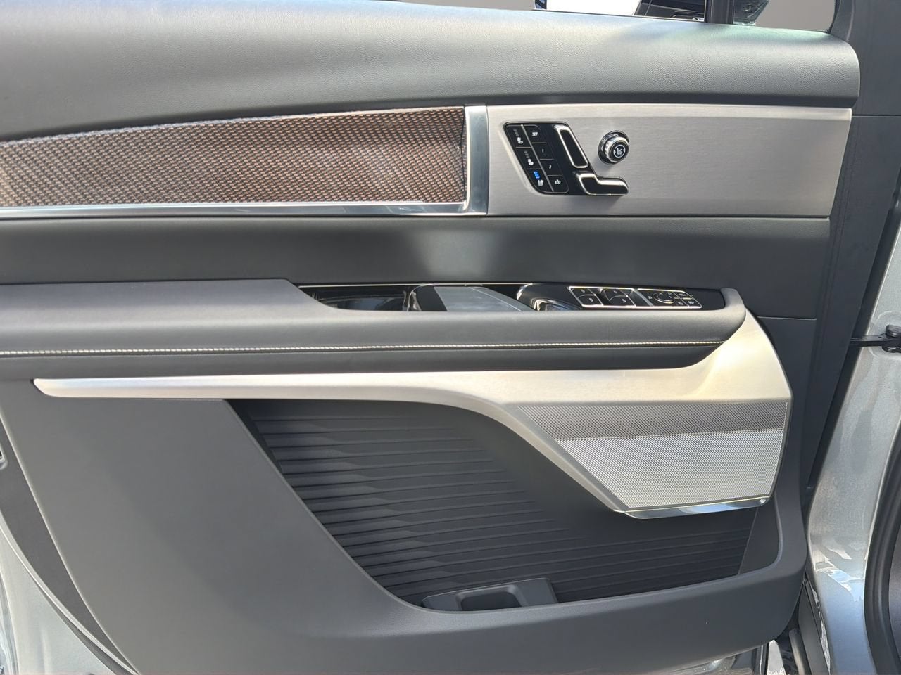 2027 Cadillac VISTIQ Sport