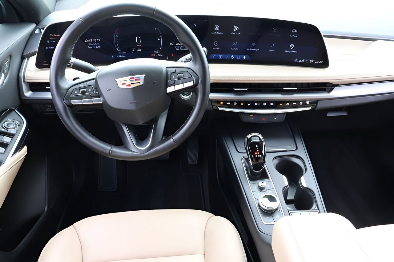 2025 Cadillac XT4 Premium Luxury