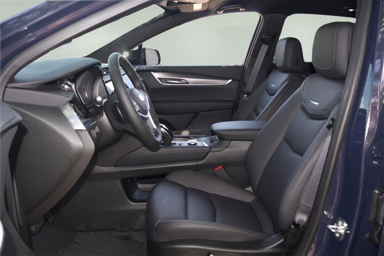 2025 Cadillac XT5 Luxury